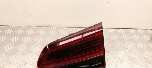 Volkswagen Golf VII Tailgate rear/tail lights 5G0945308Q