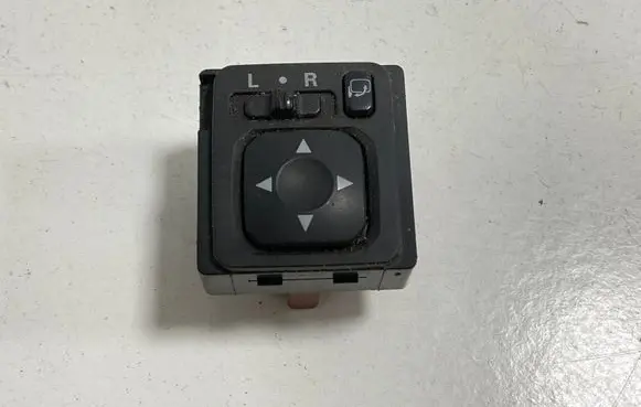 Mitsubishi Outlander Wing mirror switch 183569 183564