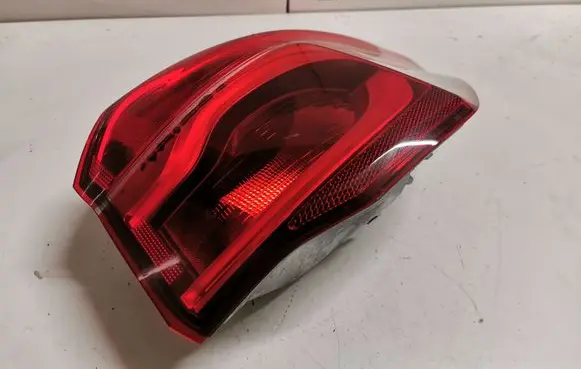 BMW X1 F48 F49 Tailgate rear/tail lights 7350718