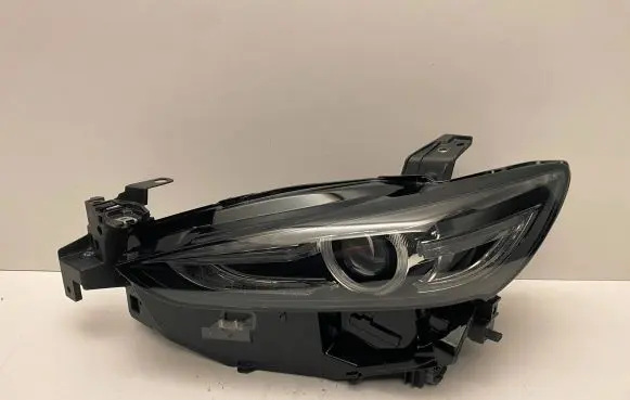 Mazda 6 Headlight/headlamp GRF551040