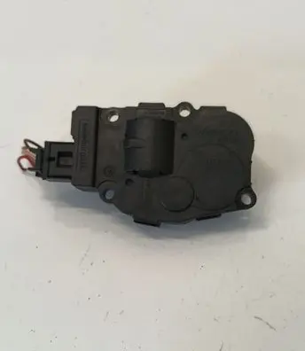 BMW 5 GT F07 Air flap motor/actuator 412650750