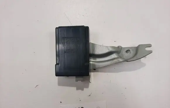 Lexus IS 220D-250-350 Door control unit/module 8974053060