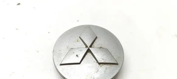 Mitsubishi Pajero Original wheel cap MR554097 MN191604
