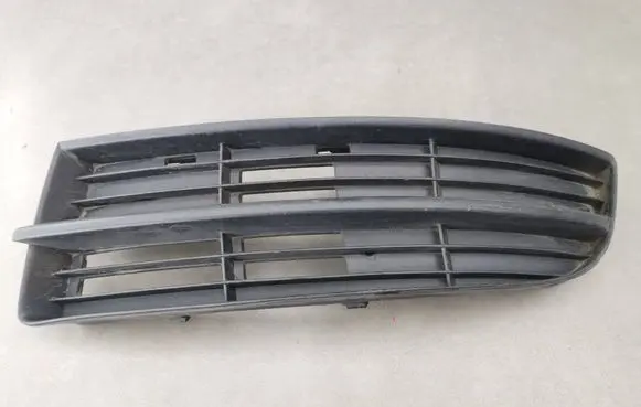 Volkswagen Touran I Front bumper lower grill 1T0853665 DNW13403
