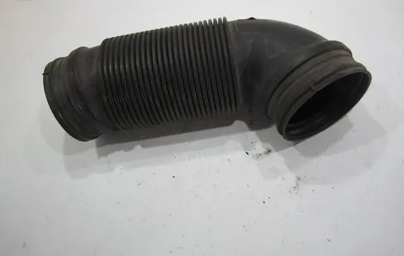 Skoda Octavia Mk2 (1Z) Air intake hose/pipe 1K0129684B 446148