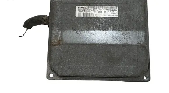 Ford Fiesta Engine control unit/module 4S6112A650NB 3BTB S120977013C