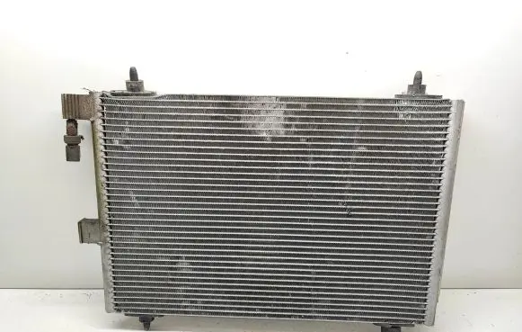 A/C cooling radiator (condenser)