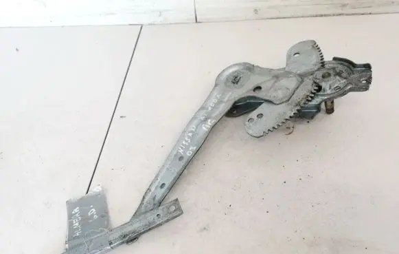 Nissan Almera N16 Sliding door window regulator with motor