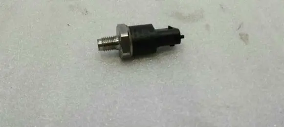Fuel pressure sensor