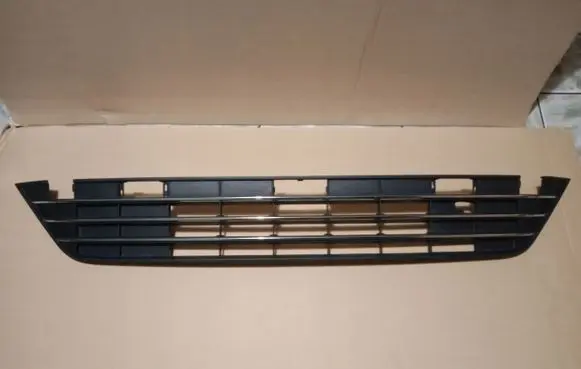 Volkswagen Touareg II Front bumper lower grill 7P6853677E