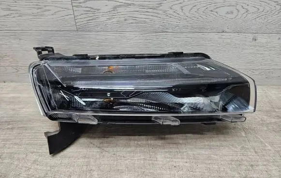 Dacia Spring Headlight/headlamp LN5001RR