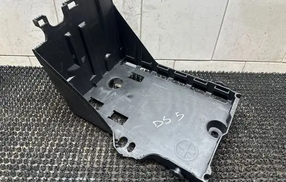 Battery box tray