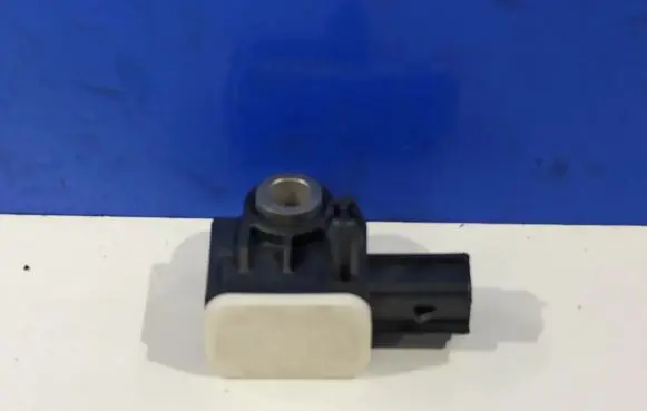 Volvo S60 Airbag deployment crash/impact sensor 31334336