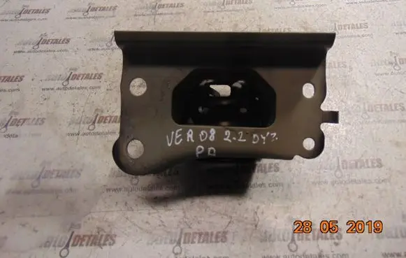 Toyota Corolla Verso AR10 Radiator support slam panel bracket 