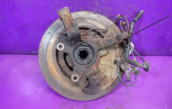Fiat Doblo Front wheel hub spindle knuckle