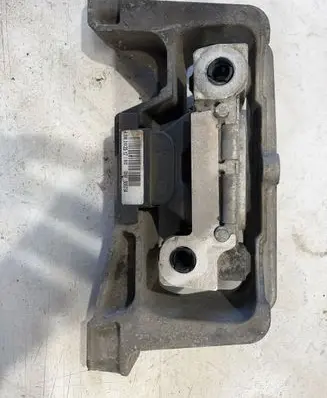 Mercedes-Benz B W246 W242 Engine mount bracket A2462402517 2586734