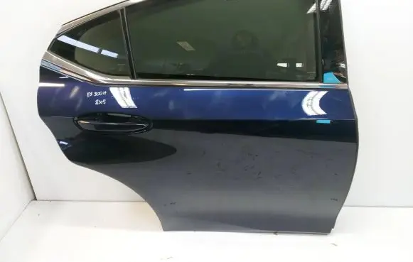 Lexus ES 250 - 300 - 330 Rear door