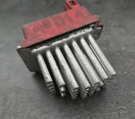 Audi A4 S4 B5 8D Heater blower motor/fan resistor 1J0907521 657364M 5DS00646701