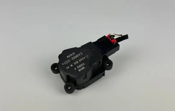 Mercedes-Benz CLK A209 C209 Air flap motor/actuator A2038201642 E0053 EAB502