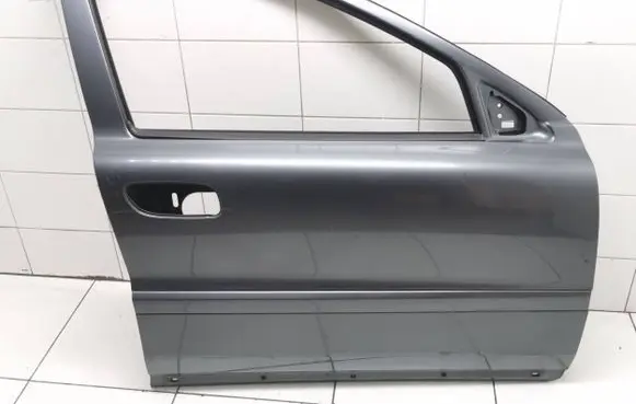 Volvo XC70 Front door