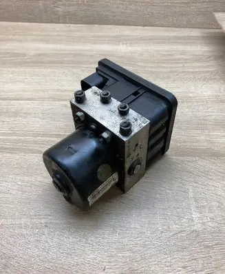 Opel Zafira B ABS Pump 10096005613 13235025