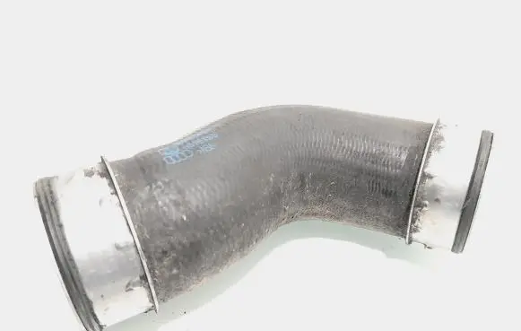 Volkswagen Polo IV 9N3 Intercooler hose/pipe 1K0145838D