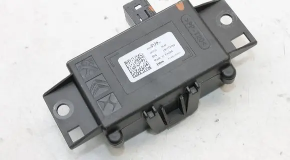 Peugeot 2008 II Other devices 9828517980