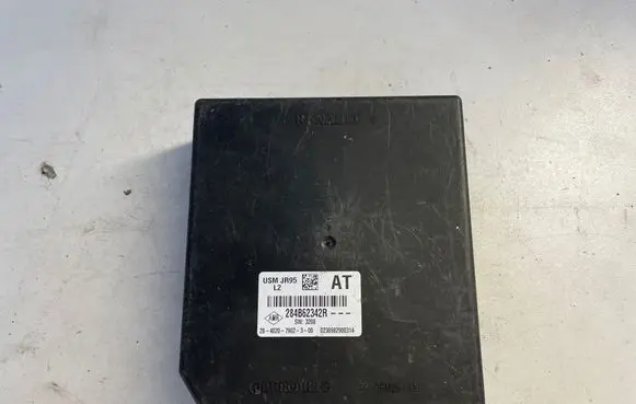 Renault Megane III Fuse module 284B62342R 0230982900314 2840207902300