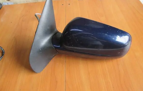 Volkswagen Golf IV Front door electric wing mirror