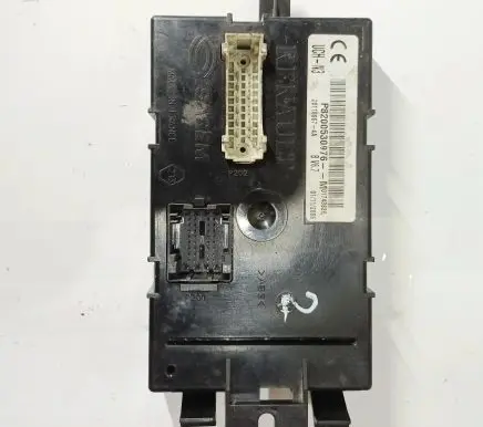 Renault Trafic II (X83) Comfort/convenience module P8200530976M 281188674A UCHN3