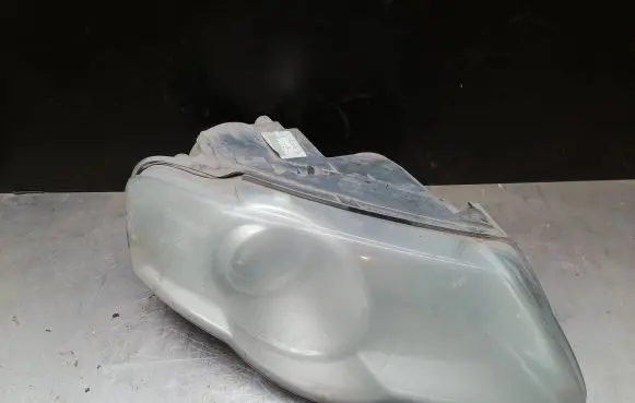 Volkswagen PASSAT B6 Headlight/headlamp 1EL24701402