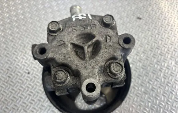 Citroen C-Crosser Power steering pump 88202091
