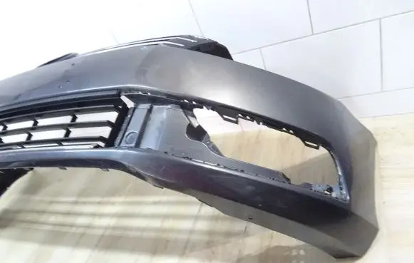 Volkswagen PASSAT B7 Front bumper 3AA807221