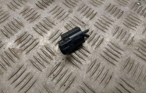 Volvo V70 Turbo solenoid valve 722240101