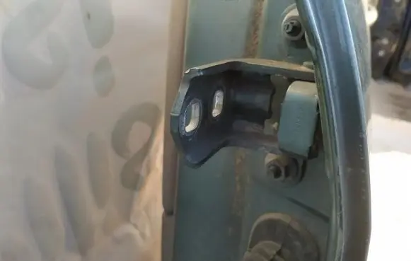 Renault Scenic II - Grand scenic II Rear door lower hinge