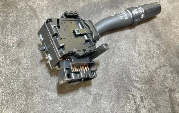Toyota Corolla Verso AR10 Wiper control stalk 8465205150