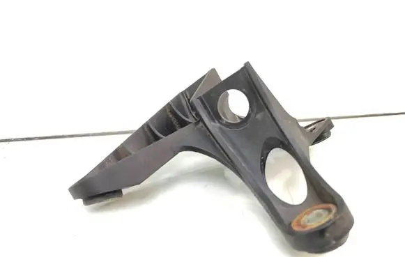 Skoda Octavia Mk2 (1Z) Gear shift cable bracket 1K0711789G