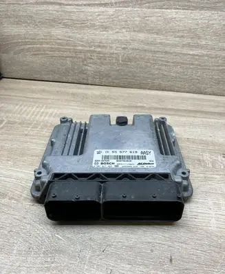 Opel Insignia A Engine control unit/module E9155577619 0281017453