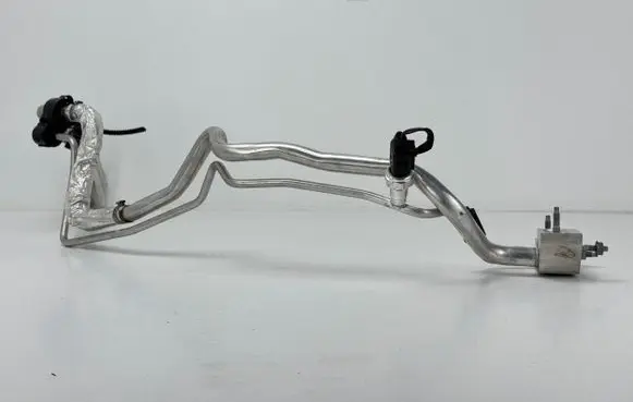 Cupra Formentor Air conditioning (A/C) pipe/hose 8R0260696B 5Q2816738N