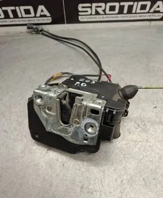 Mercedes-Benz C W203 Front door lock 2037200435