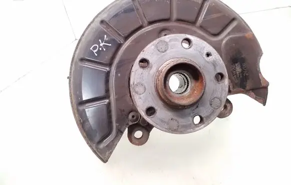 Volkswagen Touran I Front wheel hub spindle knuckle 1K05N 1K0615311F