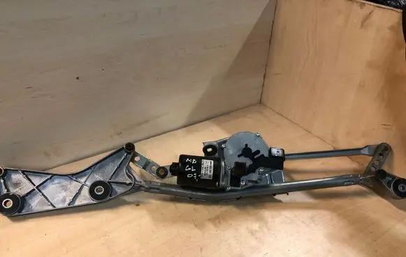 Mercedes-Benz GL X164 Front wiper linkage and motor A1648201742 404930