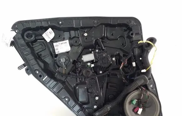 Mercedes-Benz EQB Rear door manual window regulator A2477300503