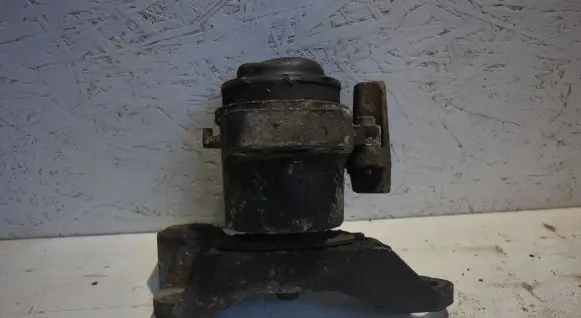 Mazda CX-7 Engine mount bracket