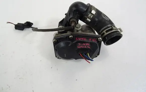Nissan Juke I F15 EGR valve line/pipe/hose