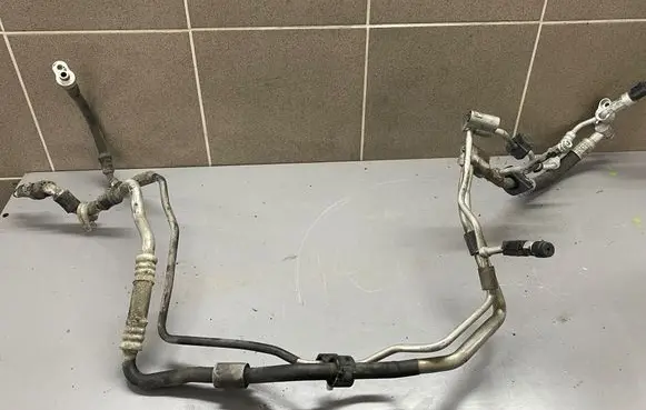Audi Q7 4L Air conditioning (A/C) pipe/hose 7L6820743J 7L6820741G