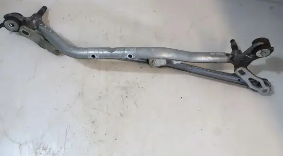 Citroen C3 Picasso Front wiper linkage 