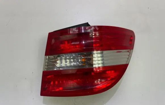Mercedes-Benz B W245 Rear/tail lights A1698202264
