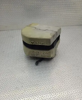 Mercedes-Benz E A207 Central locking vacuum pump 0008003348