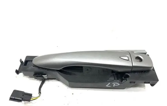 Nissan Pulsar Front door exterior handle 